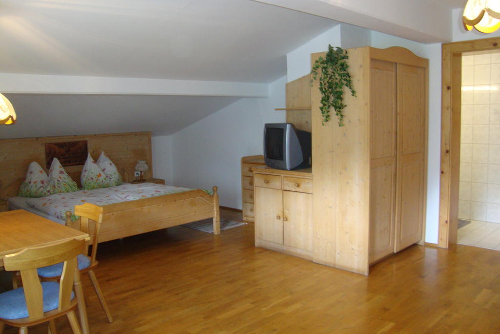 Schachengut Villa Bad Gastein Room photo